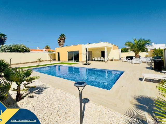 Casa chalet en Venta en Zona Carrefour Urbanizaciones