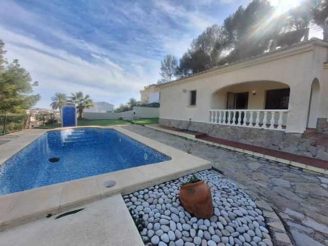 Casa chalet en Venta en Zona Pueblo