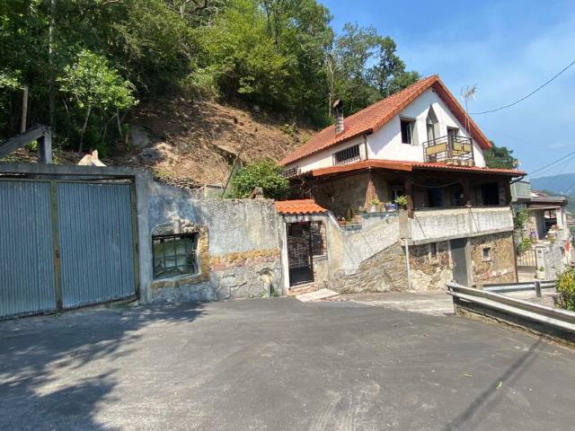 Casa chalet en Venta en Zona Rural