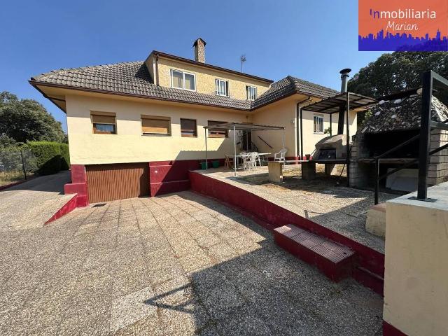 Casa chalet en Venta en Zona Rural