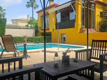 Casa chalet en Venta en Zona Universitaria