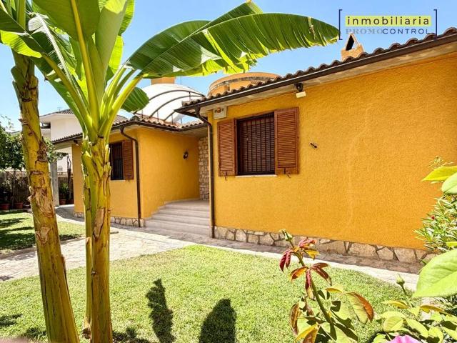 Casa chalet en Venta en Zuera