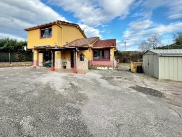 Casa chalet en Venta en Zurita