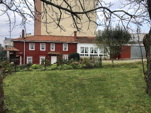 Casa chalet en Venta en A Malata Catabois Ciudad Jardín