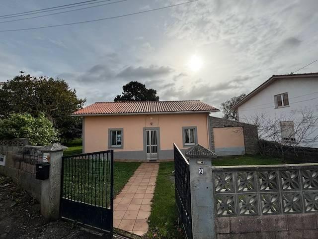Casa chalet en Venta en A Gándara