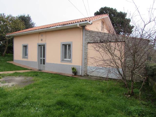 Casa chalet en Venta en A Gándara
