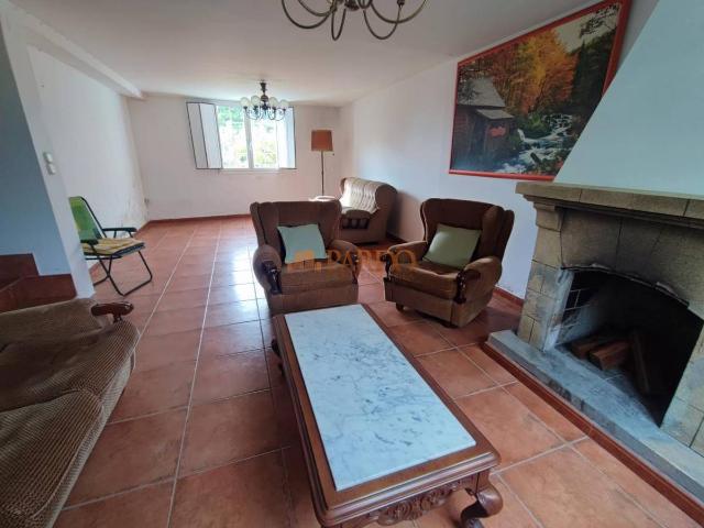 Casa adosada en Venta en A Gándara