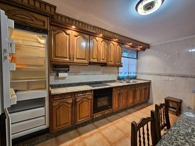 Casa chalet en Venta en A Teixeira