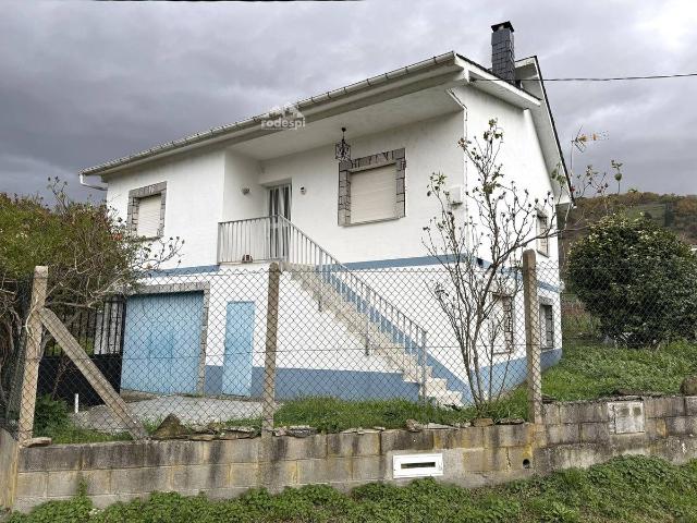 Casa chalet en Venta en A Teixeira