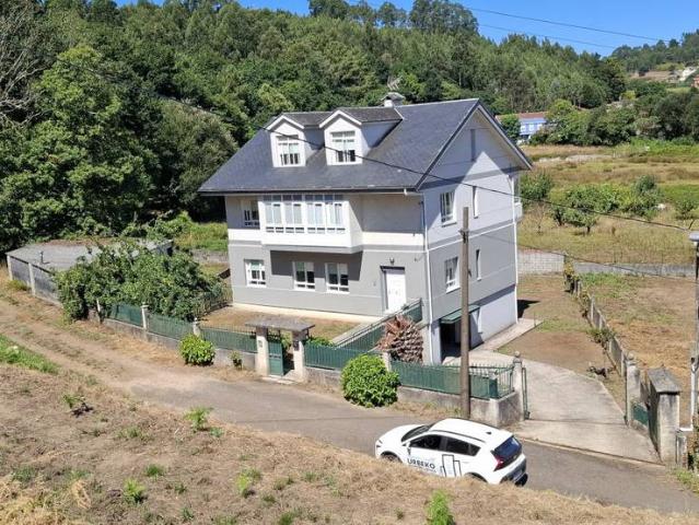 Casa chalet en Venta en A Zapateira
