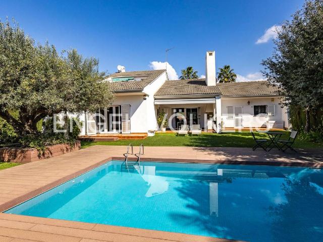 Casa chalet en Venta en Abrera