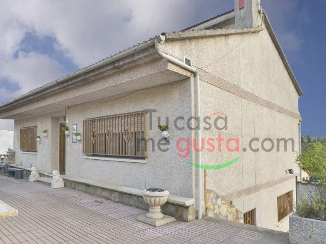 Casa chalet en Venta en Abrera