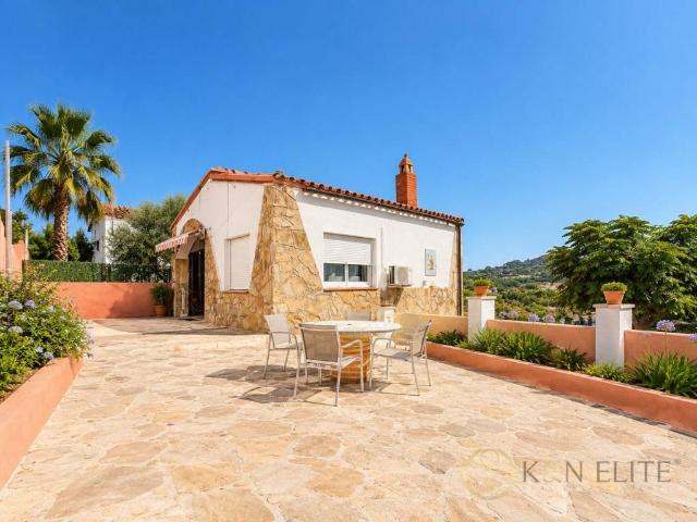 Casa chalet en Venta en Abrera
