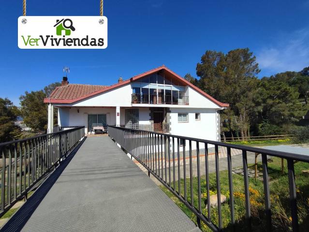 Casa chalet en Venta en Abrera