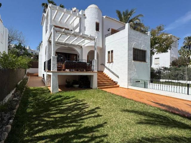 Casa chalet en Venta en Aguadulce Sur