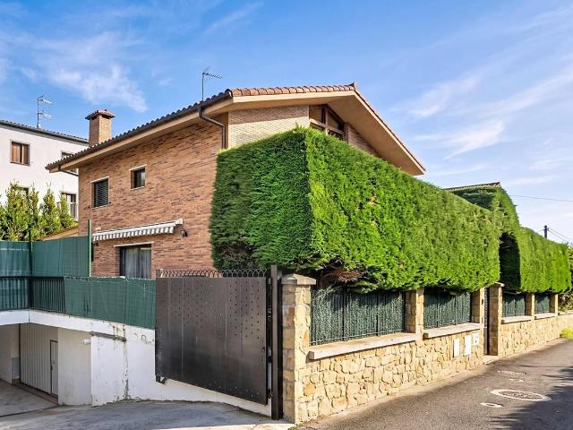 Casa chalet en Venta en Aiete