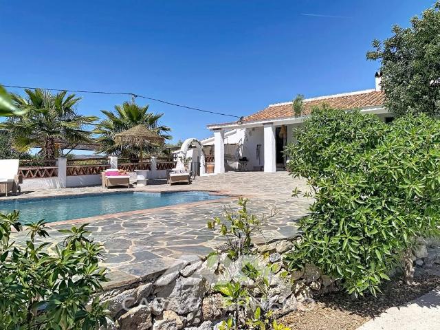 Casa chalet en Venta en Almayate
