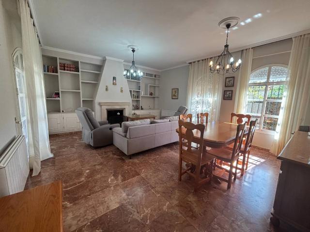 Casa chalet en Venta en Almensilla