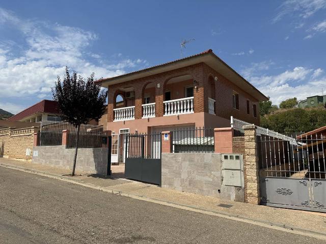 Casa chalet en Venta en Almonacid de la Sierra