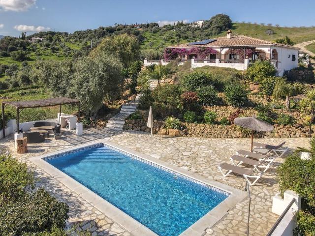 Casa chalet en Venta en Alozaina