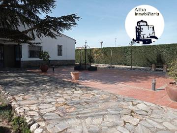 Casa chalet en Venta en Alba de Tormes