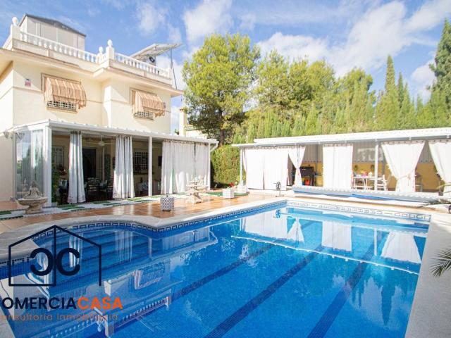 Casa chalet en Venta en Albolote