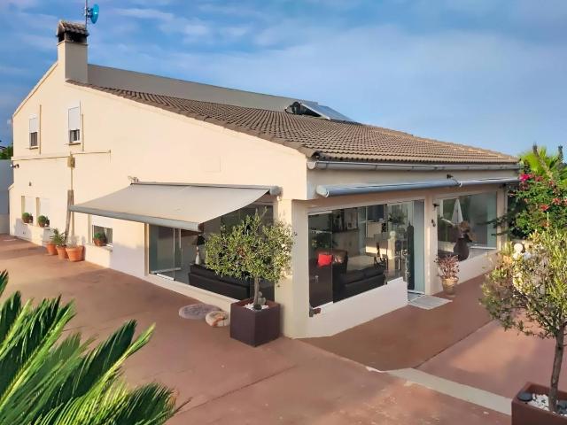 Casa chalet en Venta en Alborache