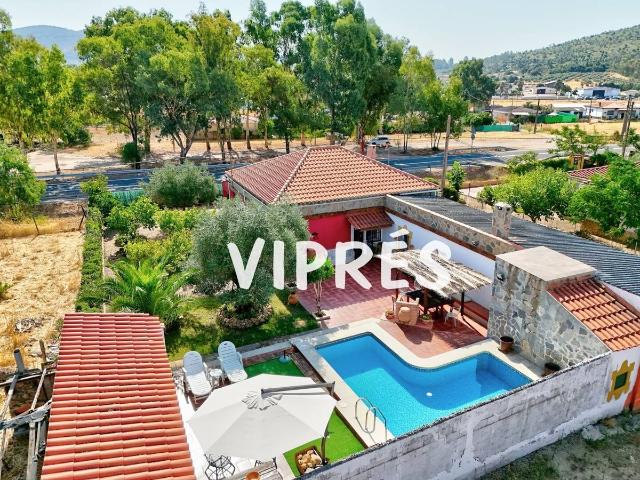 Casa chalet en Venta en Alcuéscar