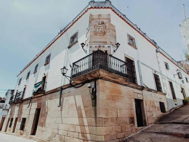 Casa chalet en Venta en Alcuéscar