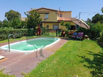 Casa chalet en Venta en Alcuéscar