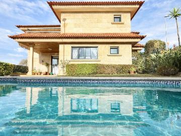 Casa chalet en Venta en Alcabre