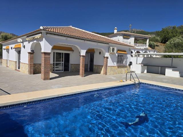 Casa chalet en Venta en Alcaucín