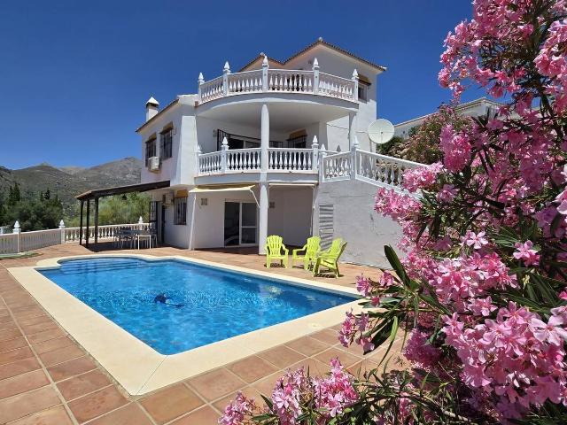 Casa chalet en Venta en Alcaucín