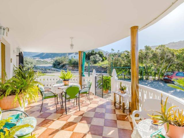 Casa chalet en Venta en Alcaucín