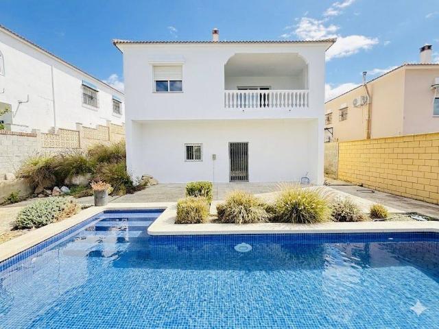Casa chalet en Venta en Alcaucín