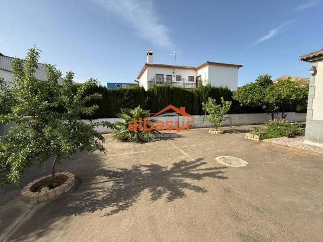 Casa chalet en Venta en Alcolea