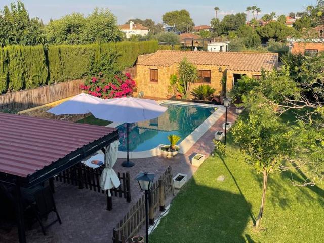 Casa chalet en Venta en Alcolea