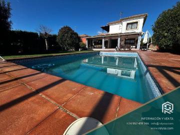Casa chalet en Venta en Alcolea
