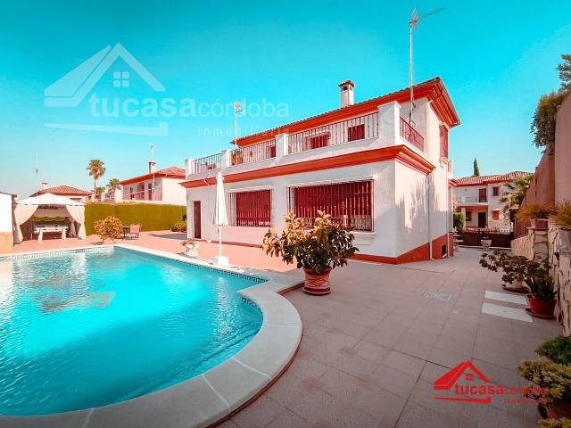 Casa chalet en Venta en Alcolea