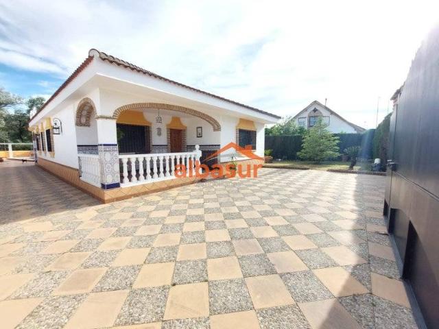 Casa chalet en Venta en Alcolea