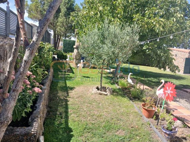Casa chalet en Venta en Aldealengua de Pedraza