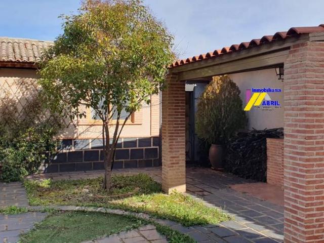 Casa chalet en Venta en Aldeaquemada