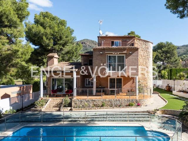 Casa chalet en Venta en Alfinach Los Monasterios