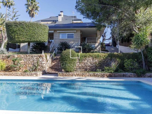 Casa chalet en Venta en Alfinach Los Monasterios