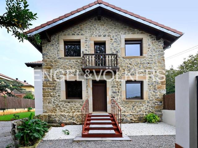 Casa chalet en Venta en Alfoz de Lloredo