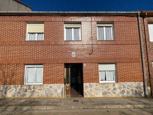 Casa chalet en Venta en Algadefe