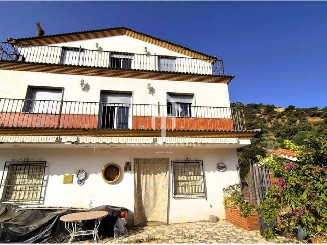 Casa chalet en Venta en Algarinejo