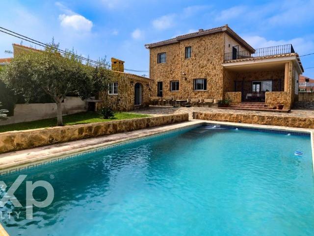 Casa chalet en Venta en Alginet