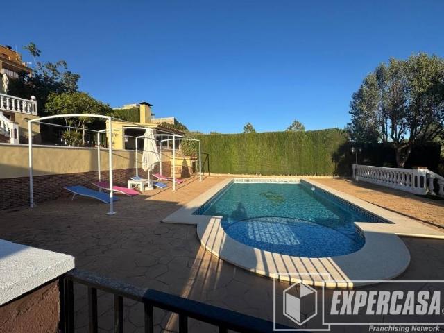 Casa chalet en Venta en Alginet