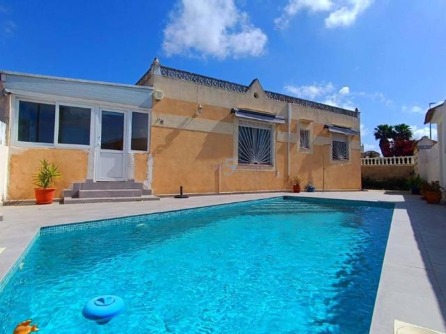 Casa chalet en Venta en Algorfa